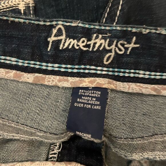 Amethyst Jeans Blue Jean Shorts Distressed Style Size 3 - Picture 3 of 5